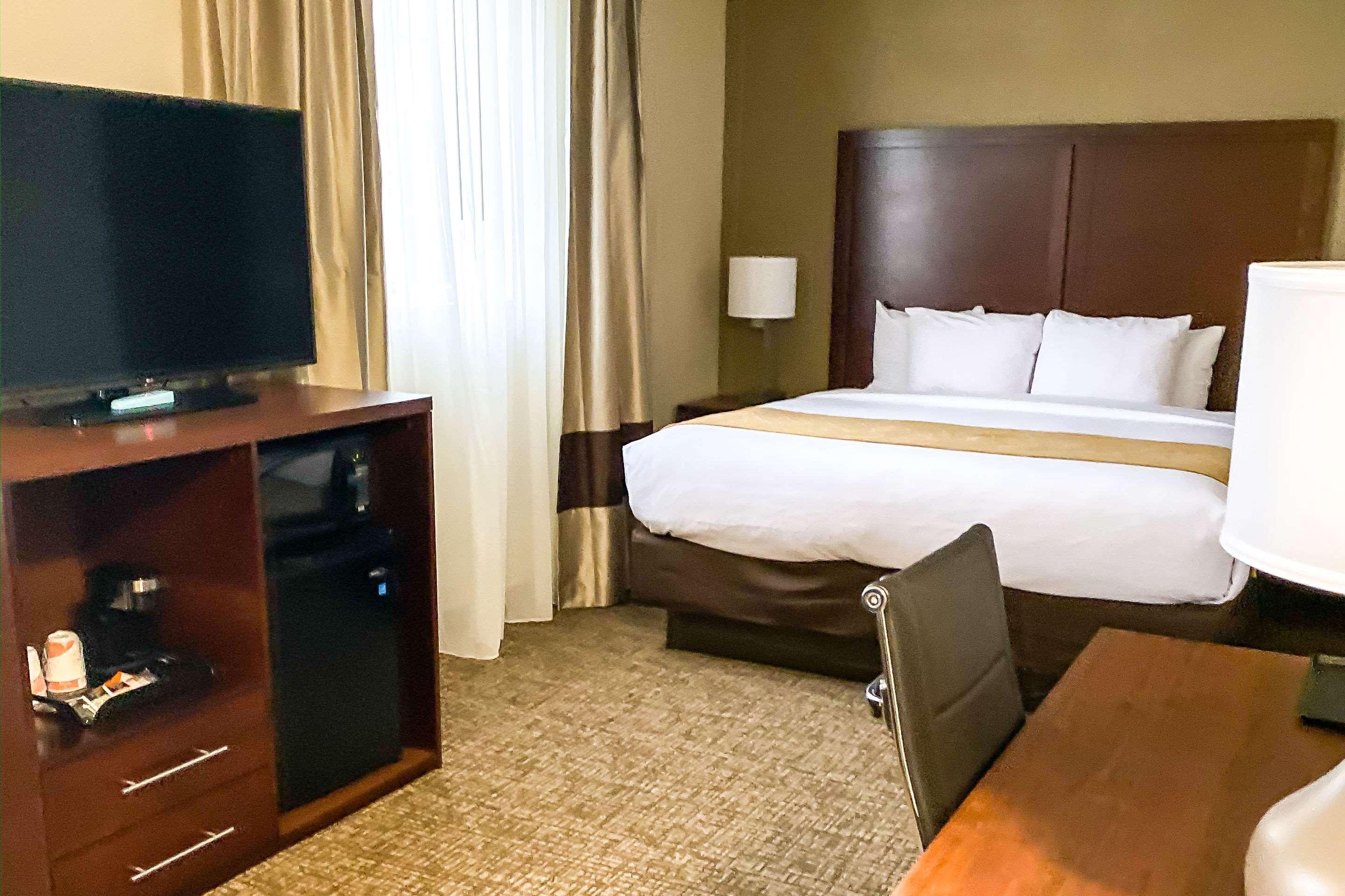 Comfort Suites Clarksville Eksteriør bilde
